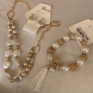Bracelet, necklace and earring set